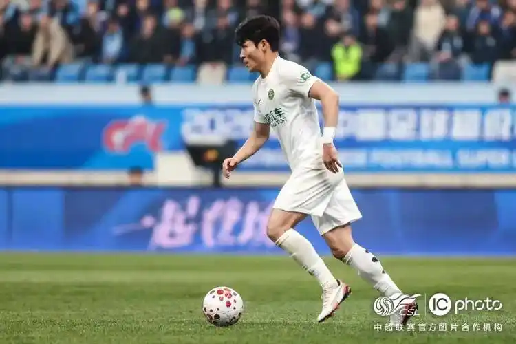 法国乙级联赛：巴黎FC VS 格勒诺布尔